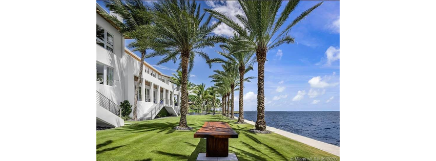 Hollie Tutrani, Realtor - La Rosa Realty