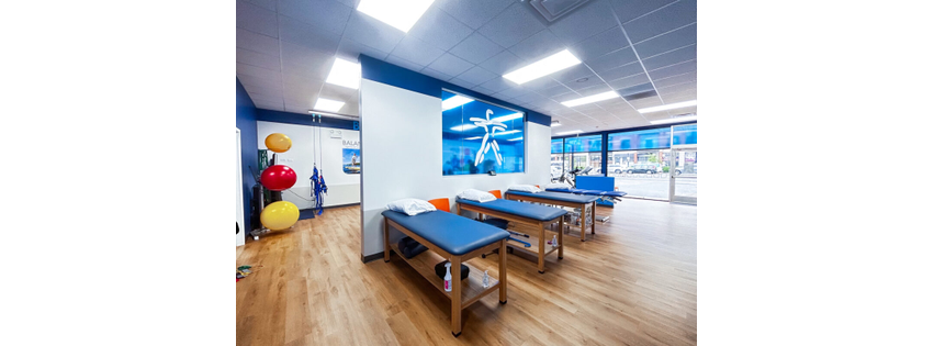 FYZICAL Therapy & Balance Centers - Irving Park