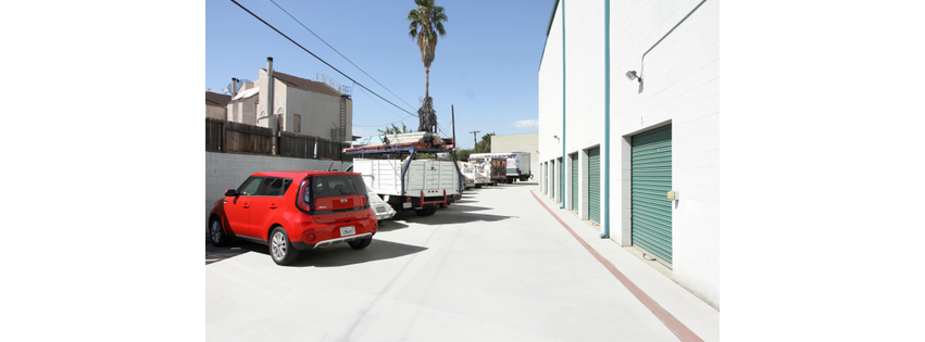 AA Universal Self Storage